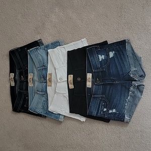 Hollister short lot size 3
